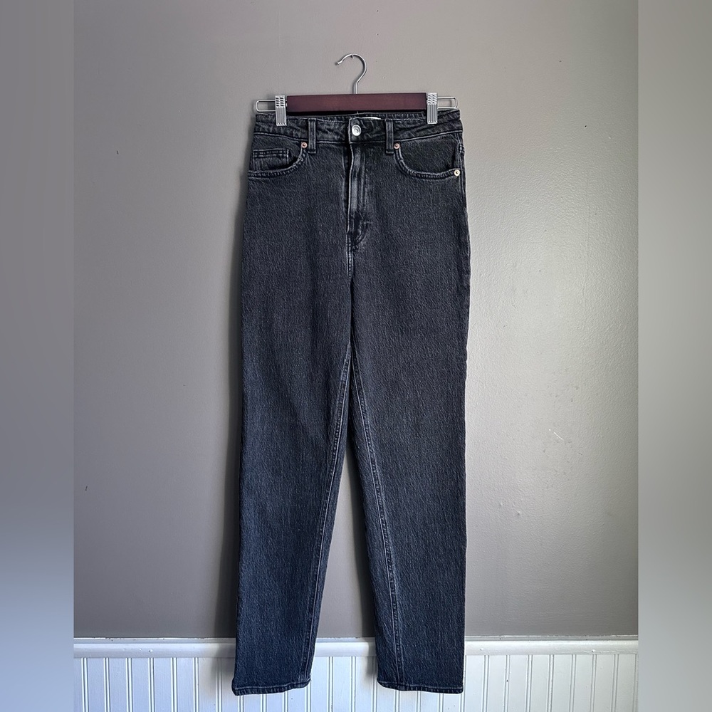 H&M High Rise Black Denim Jeans Women’s Size 4 Vintage Wash